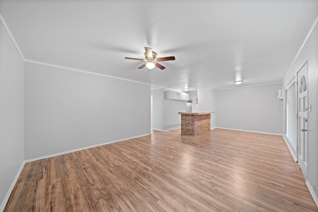 5609 Leeland Apartments - Photo 4 of 12