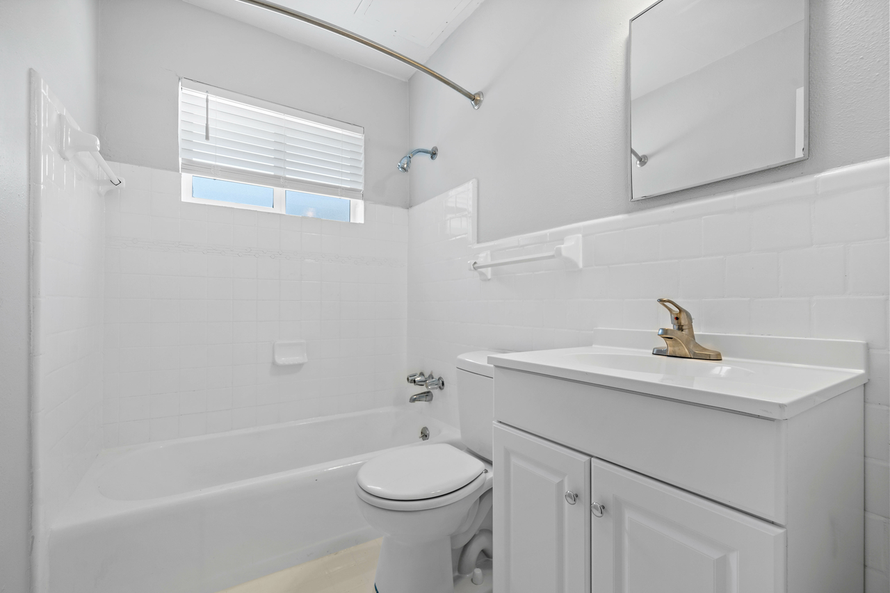 5609 Leeland Apartments - Photo 5 of 12