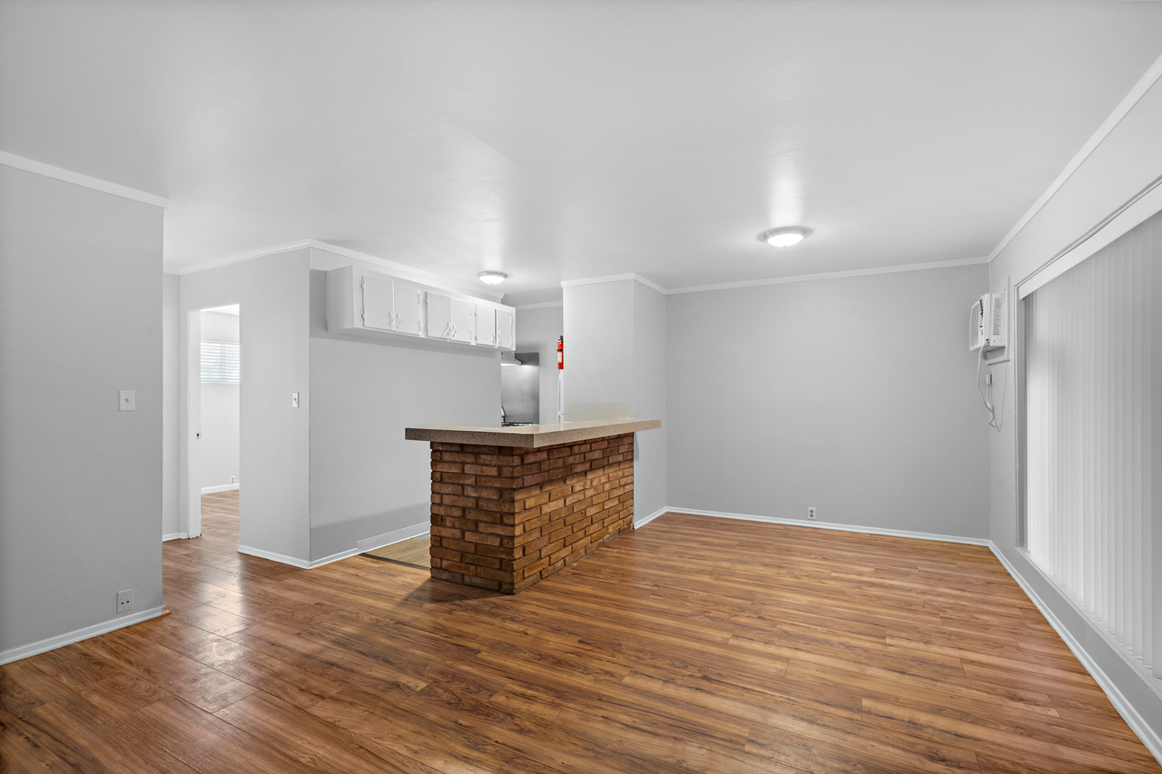 5609 Leeland Apartments - Photo 6 of 12