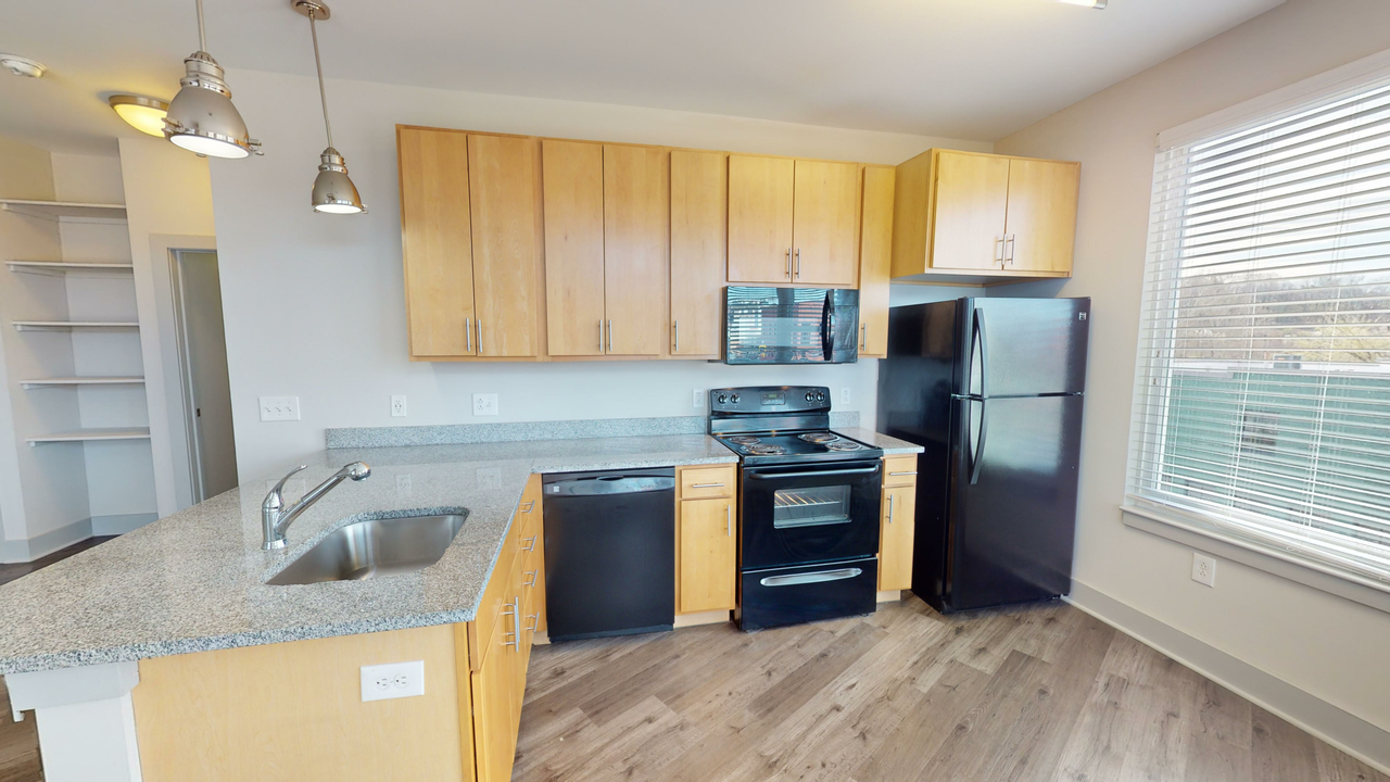 Gantry - Photo 4 of 50