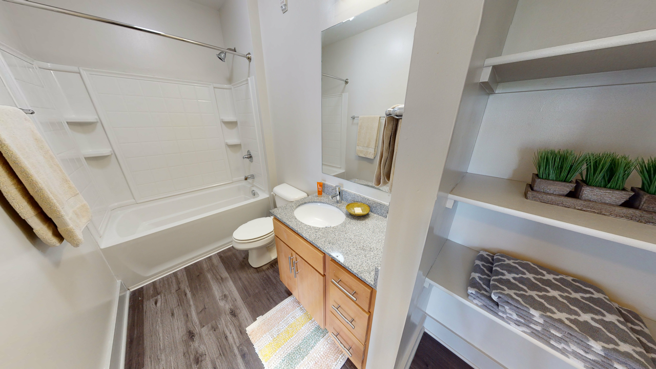 Gantry - Photo 6 of 50