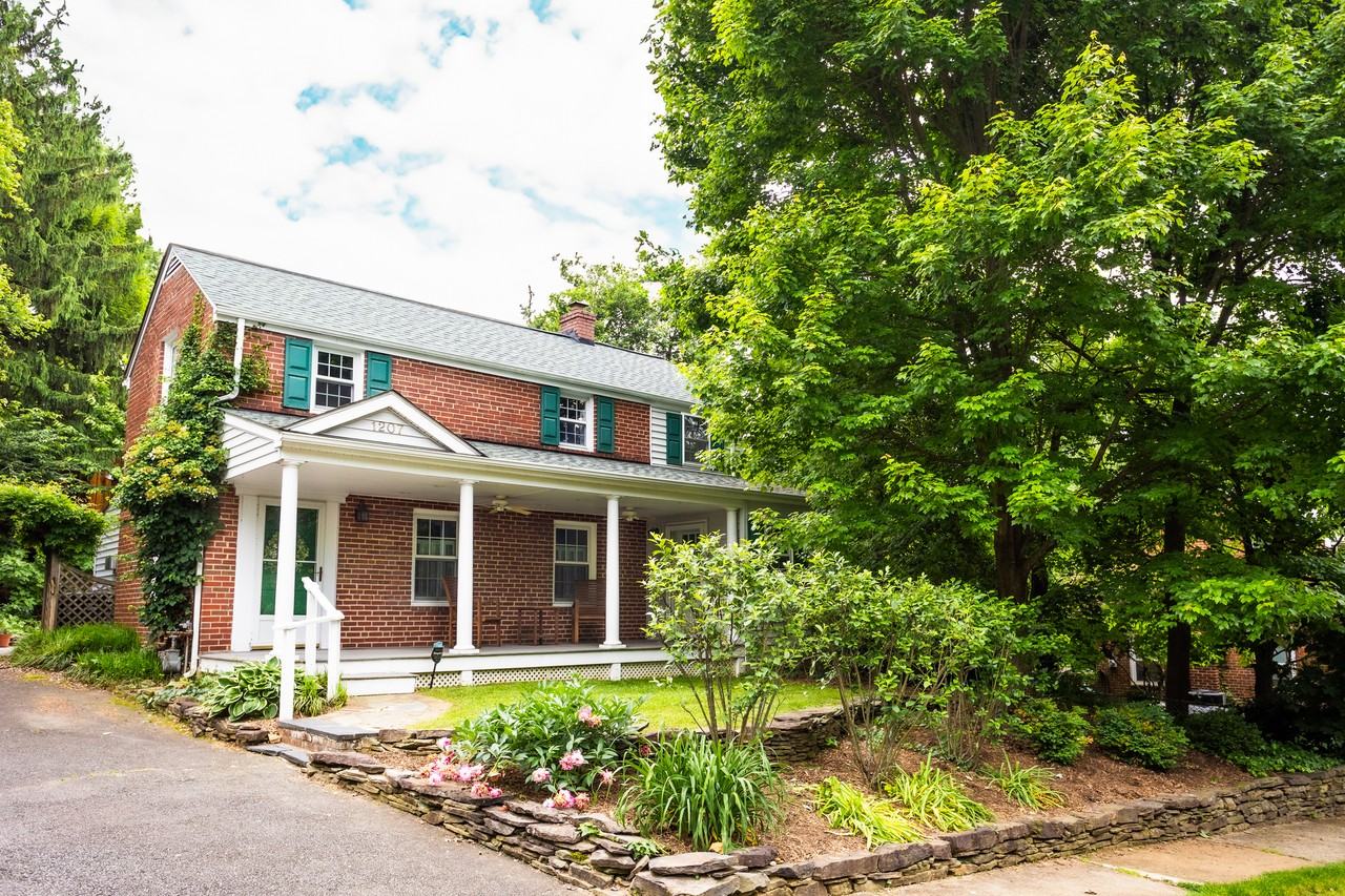 1207 N Livingston St #1 - Photo 2 of 48