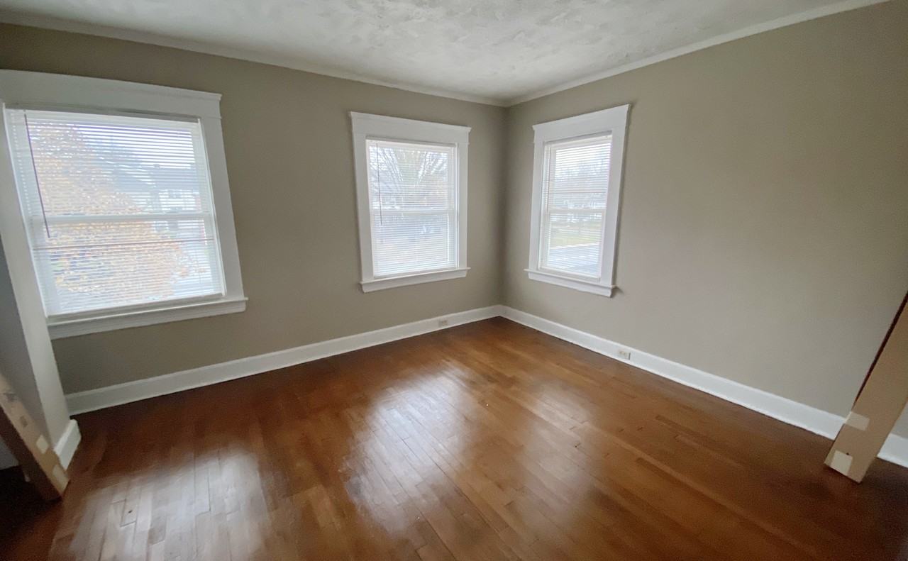 13121 Cedar Rd - Photo 2 of 7