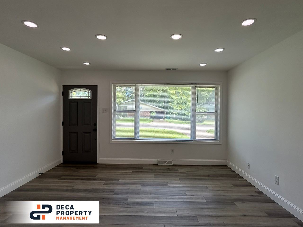 2221 Kerwin Dr - Photo 2 of 17