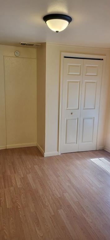 1103 Elm St - Photo 4 of 8