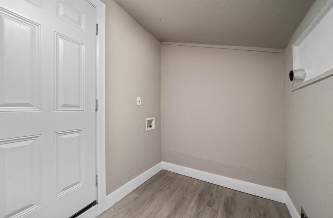 3311 E 69th St - Photo 7 of 11