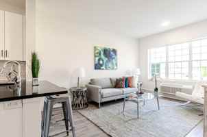 featured image of 21 Lakeside Ave