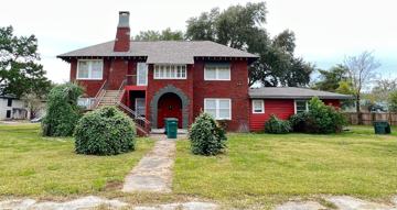 featured image of 2355 Pecos St