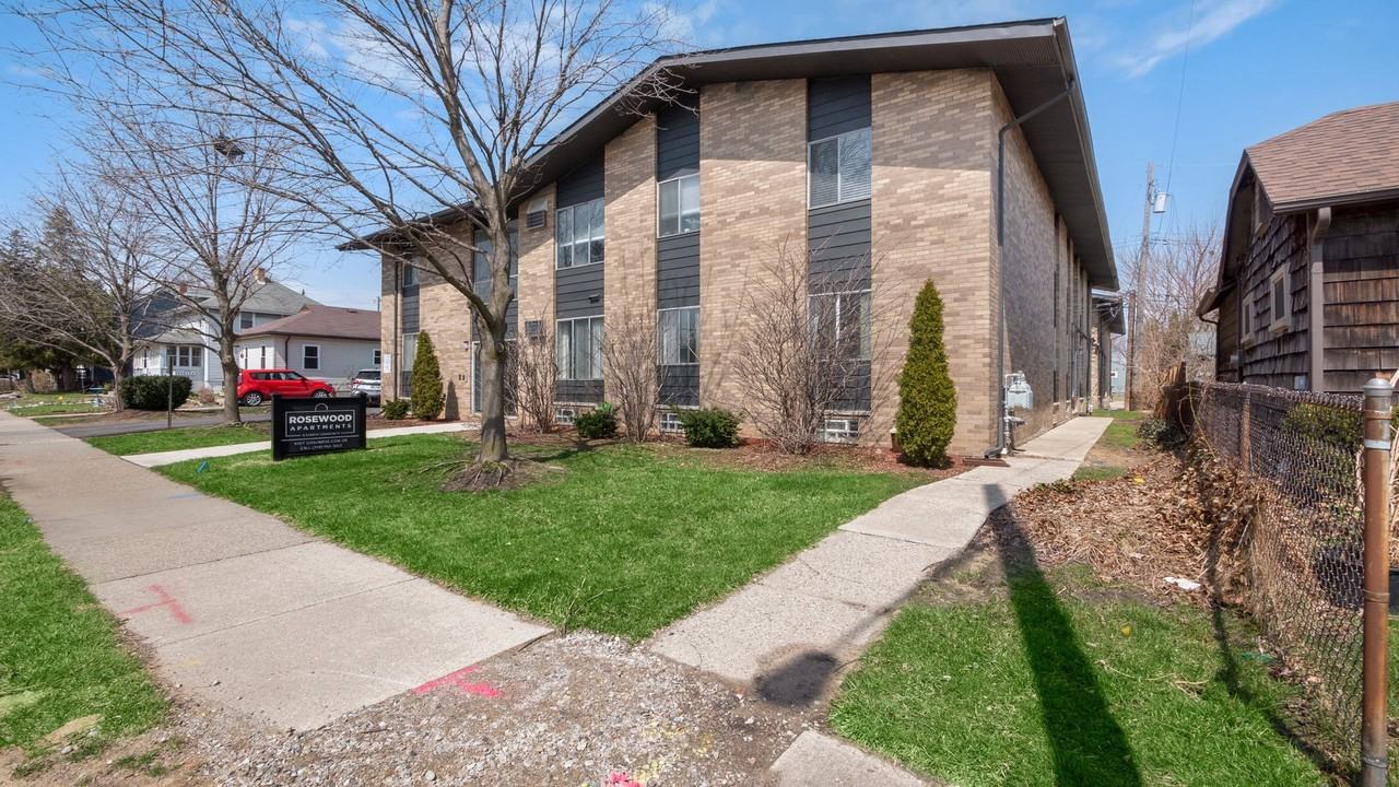 Rosewood Apartments - Photo 3 of 18