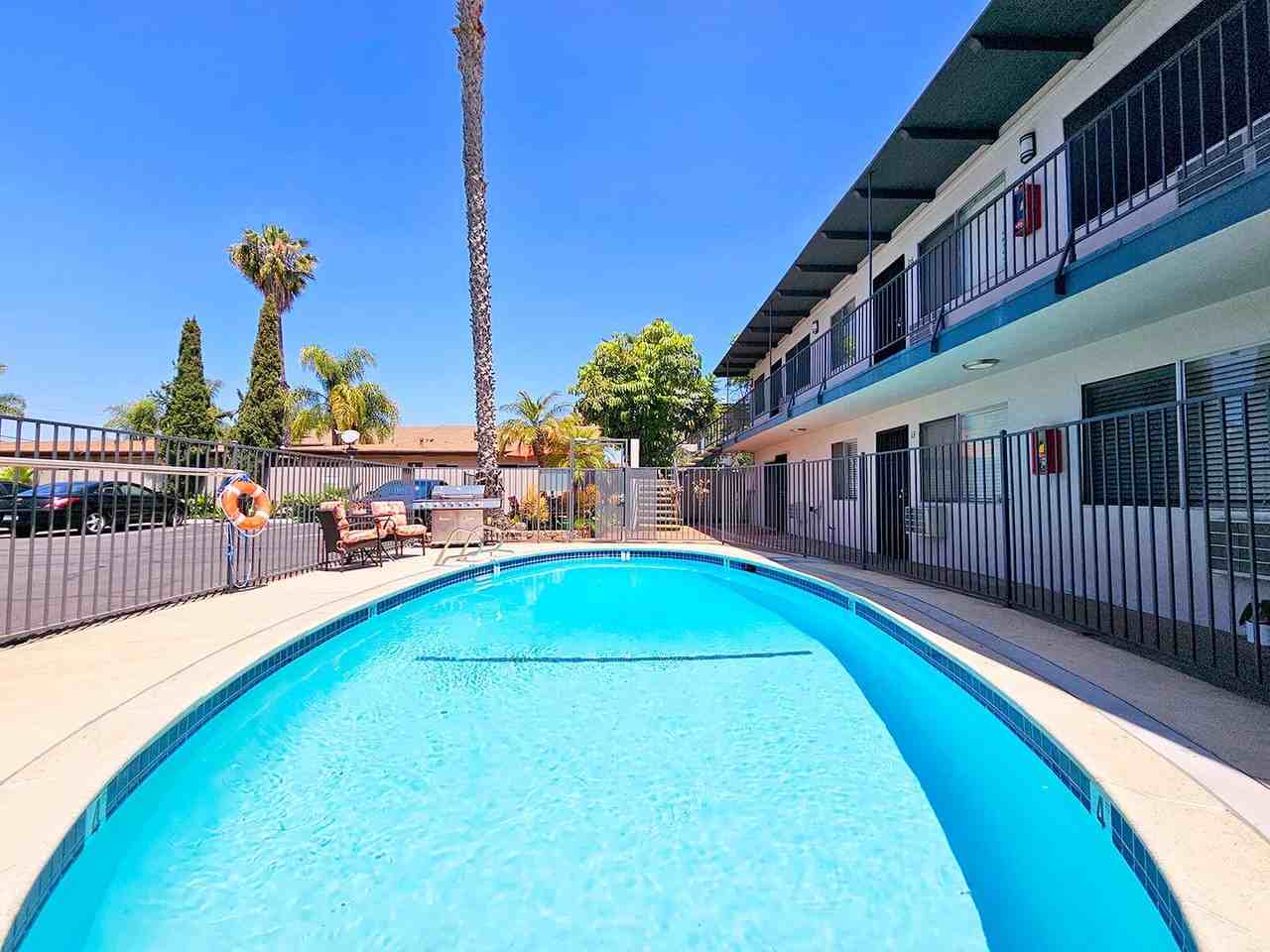 La Mesa Palms - Photo 6 of 19