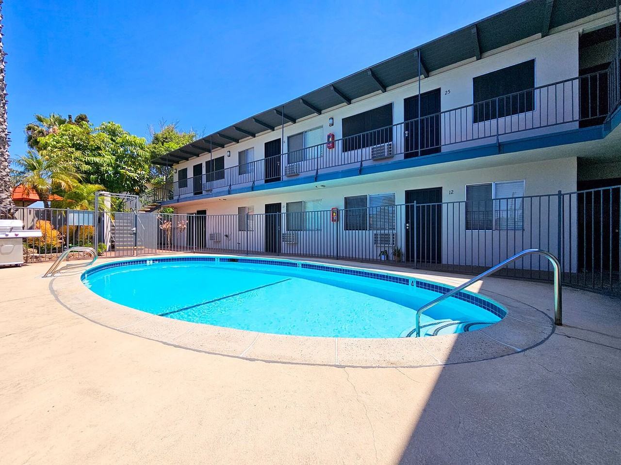 La Mesa Palms - Photo 7 of 19