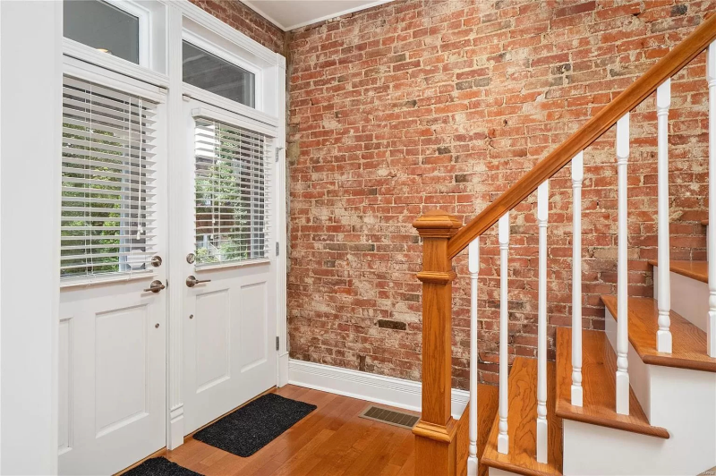 2633 Armand Pl - Photo 3 of 20