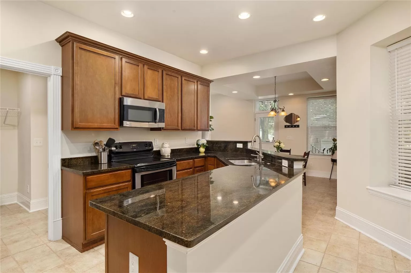 2633 Armand Pl - Photo 6 of 20