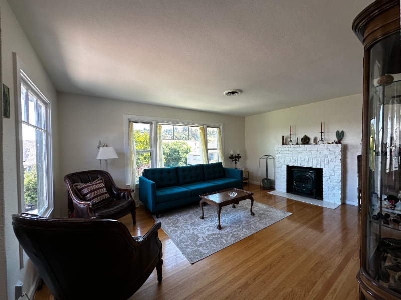 1014 2nd Ave - Photo 3 of 9
