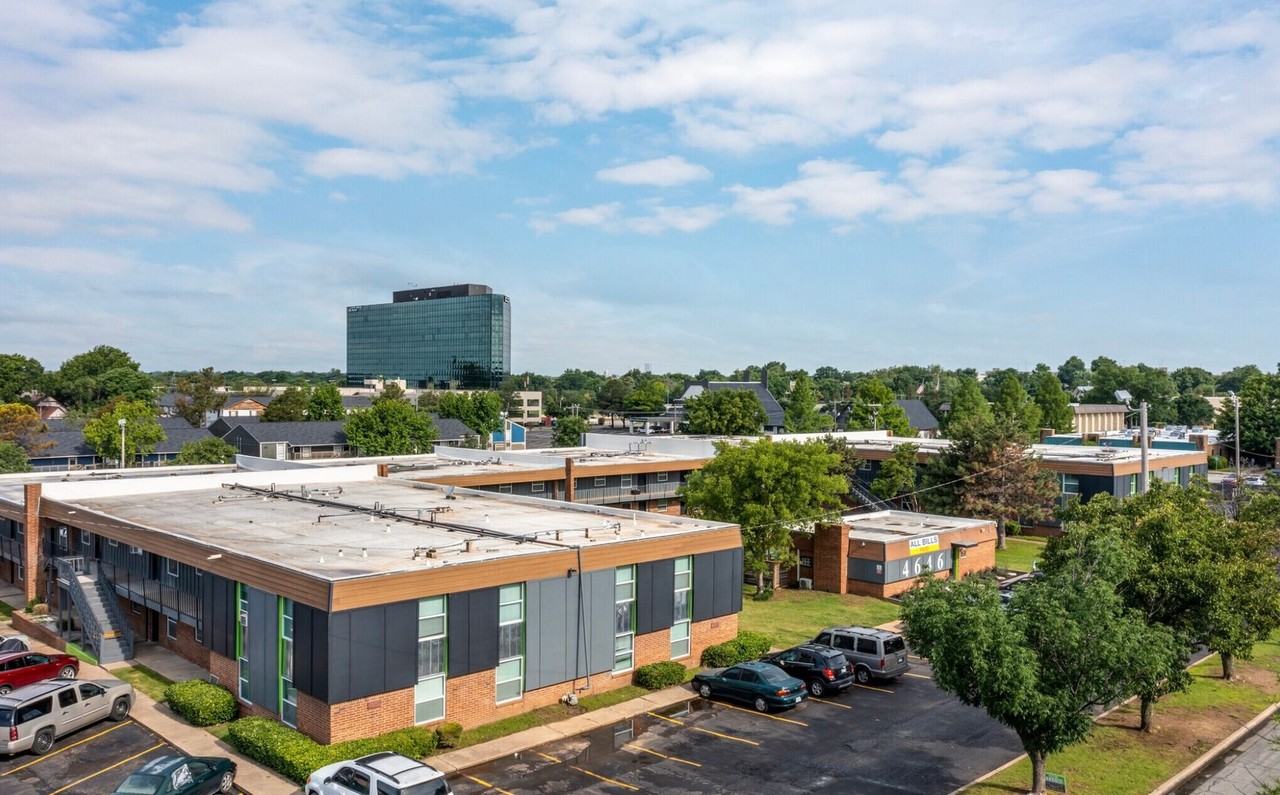 HESTON POINTE APARTMENTS - Photo 2 of 42