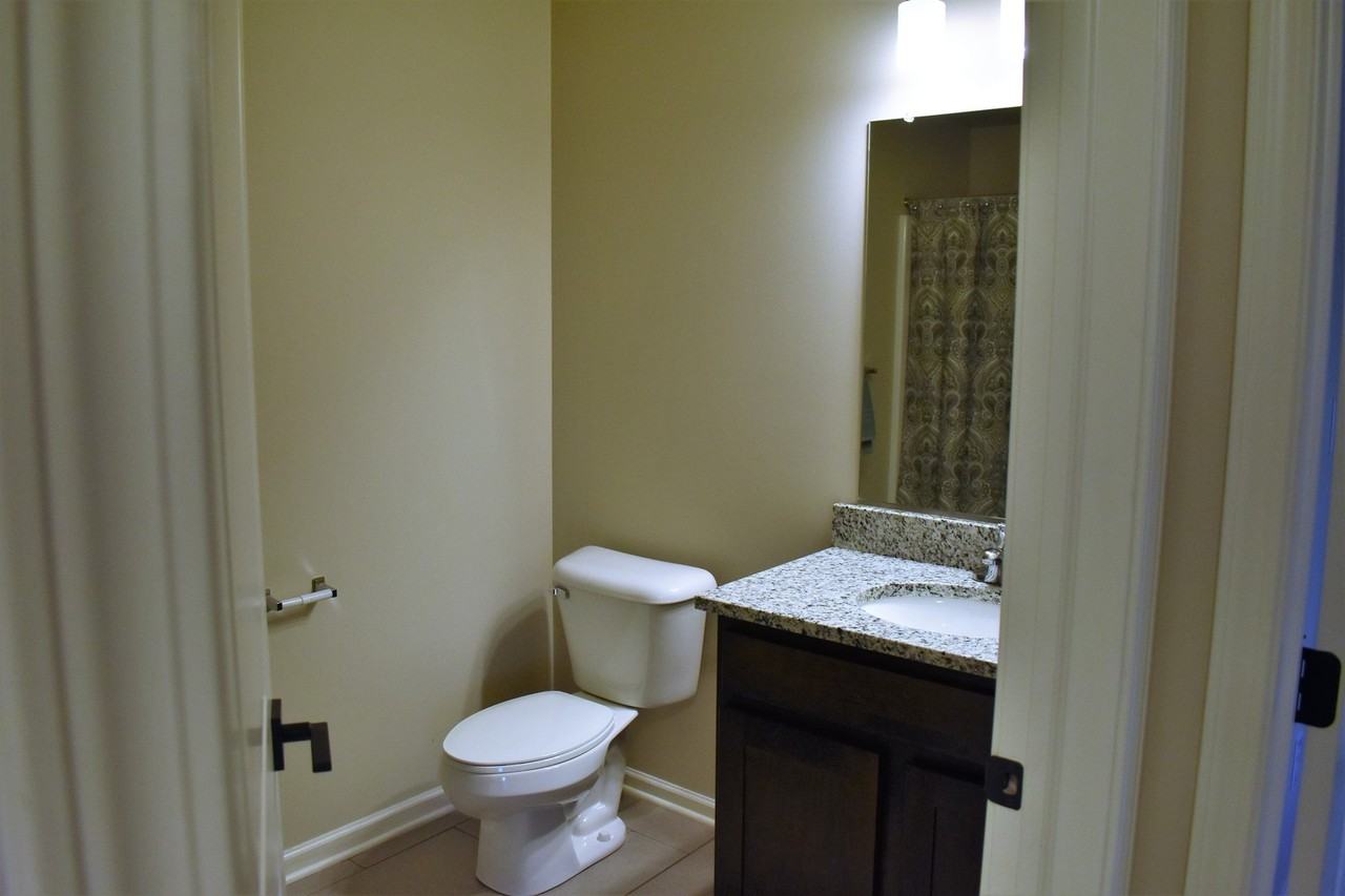 Glen Esk Apartments - Photo 4 of 50