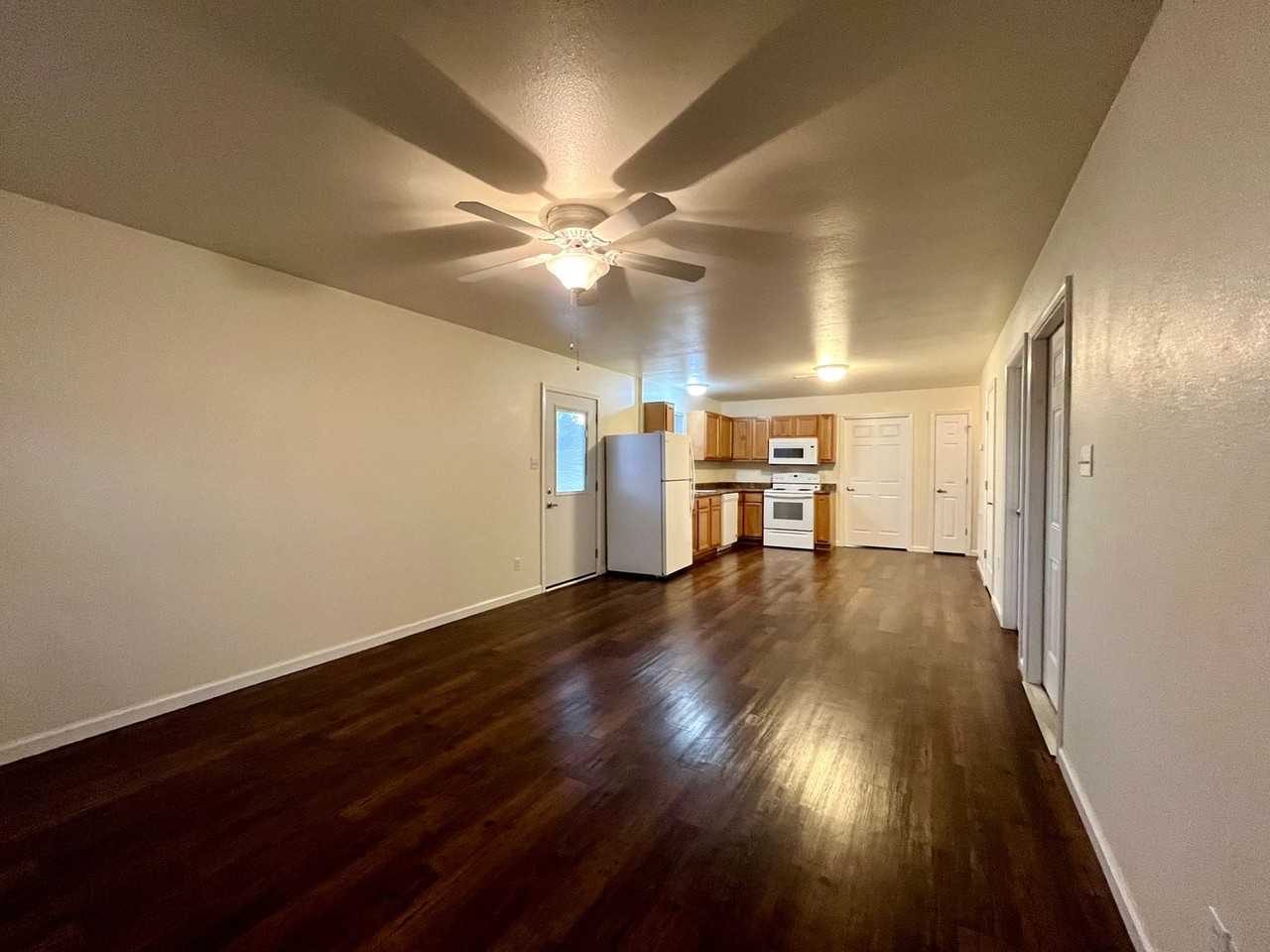 85 Patriot Dr - Photo 2 of 12