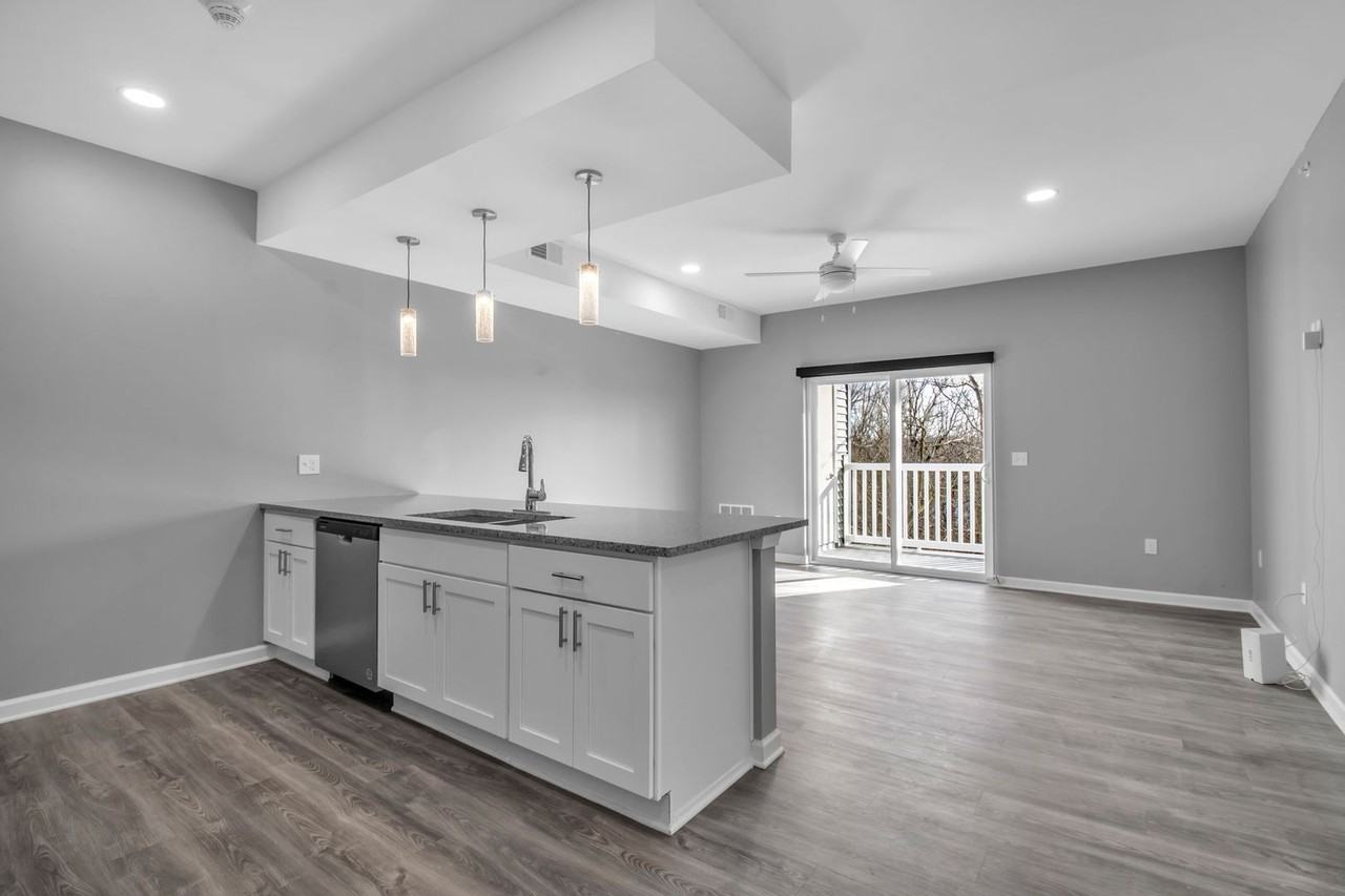 Creekview Court - Photo 3 of 15