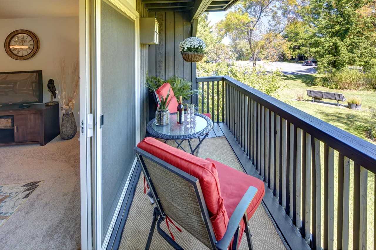 Charter Oaks Apartments - Photo 5 of 9