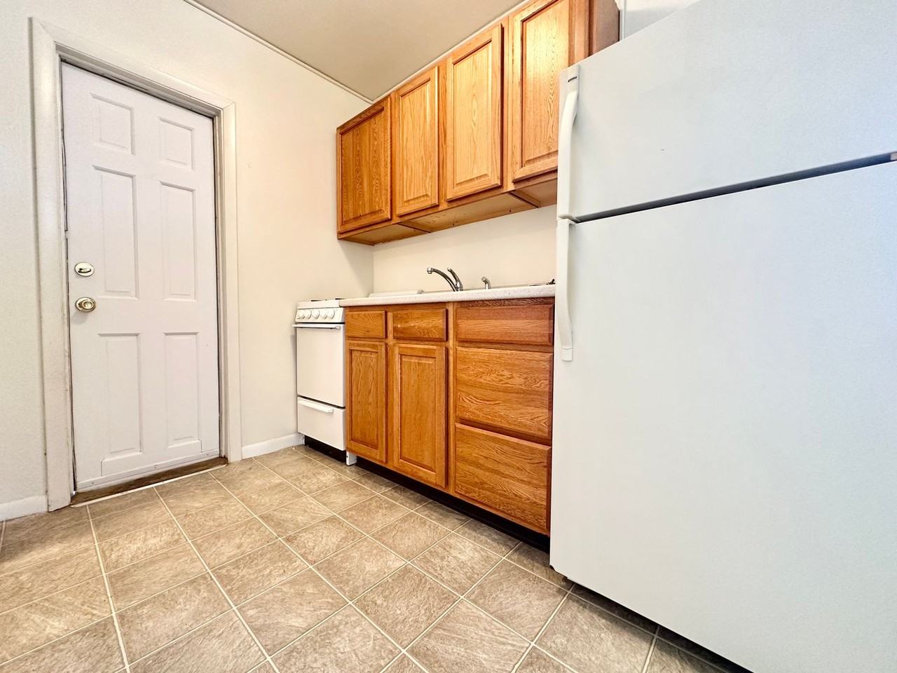 2214.5 Peirce St - Photo 5 of 6