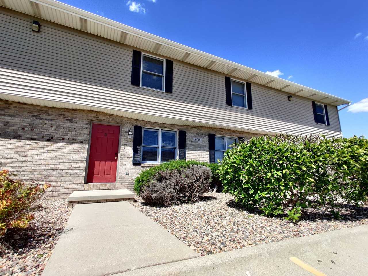 1405 N Hershey Rd - Photo 2 of 13