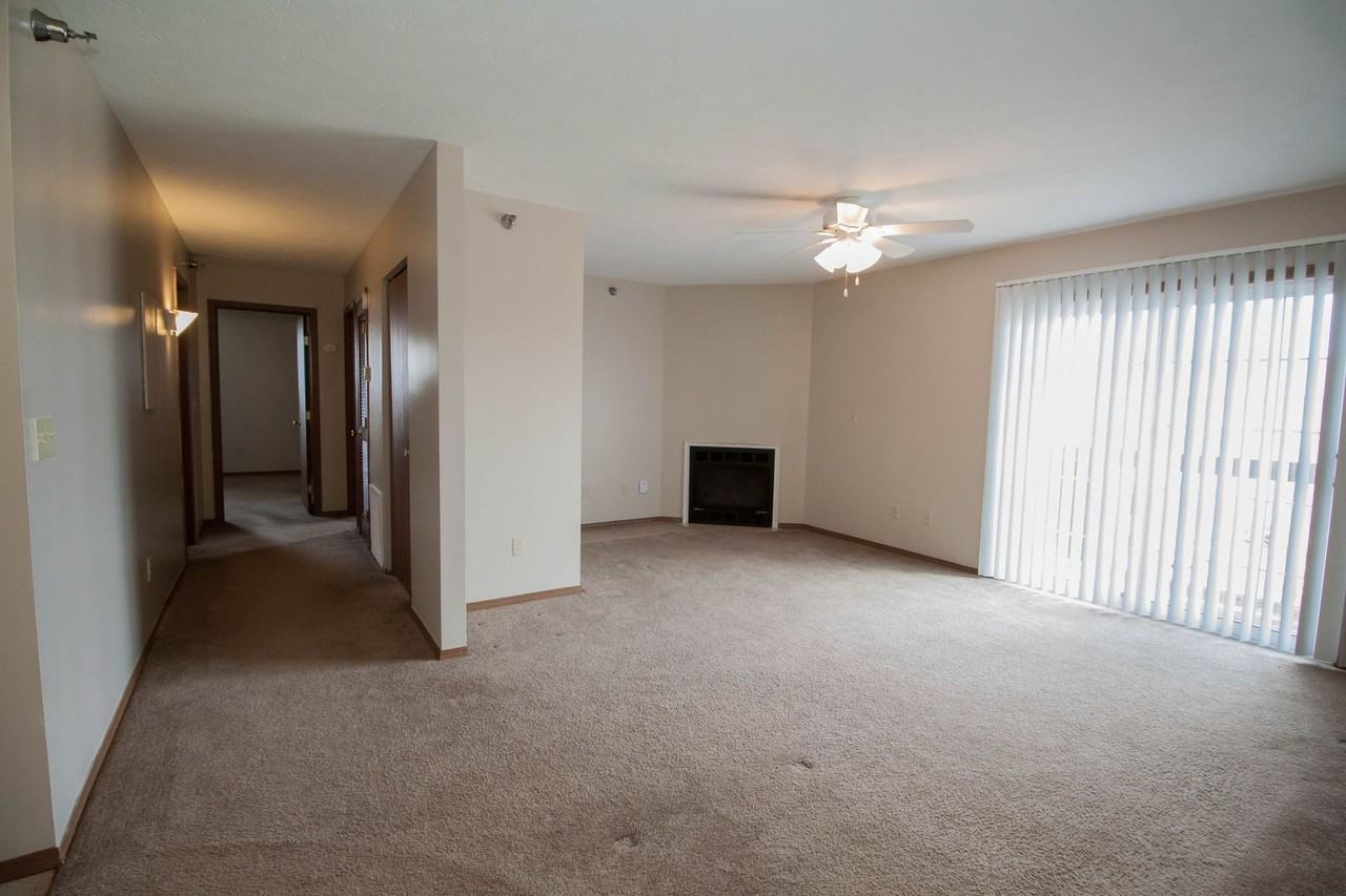 5 Christopher Way - Photo 2 of 15