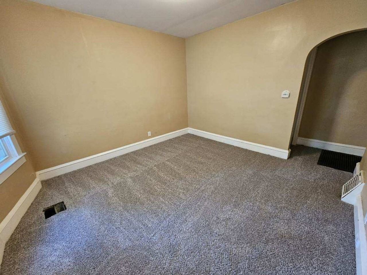 1913 S 7th St - Photo 2 of 6