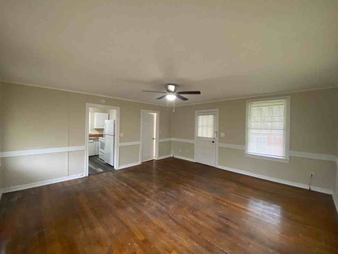 2317 Bertha St - Photo 2 of 12