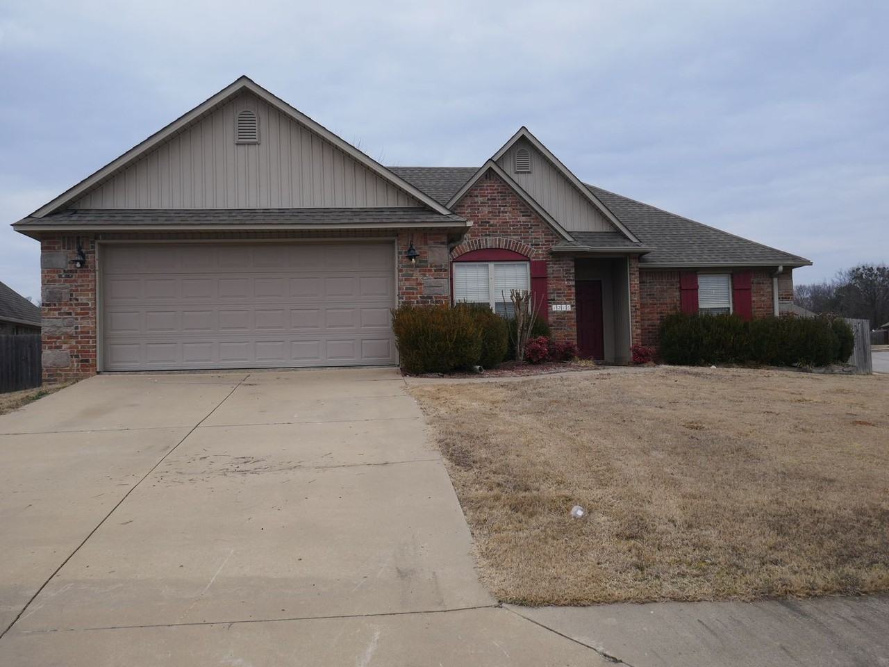 1216 Bur Pl - Photo 2 of 19