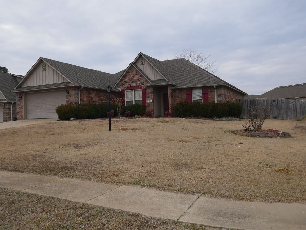 1216 Bur Pl - Photo 3 of 19