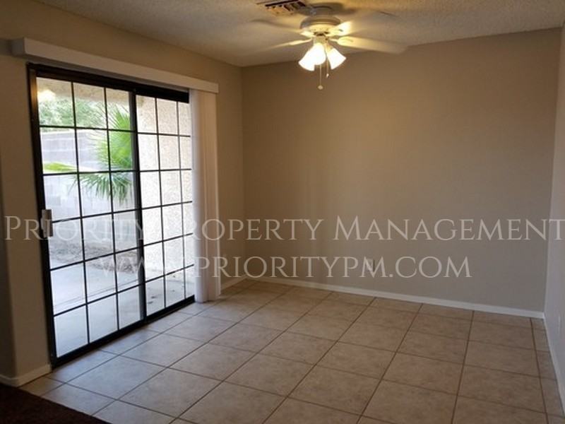 2052 Waverly Cir - Photo 5 of 12