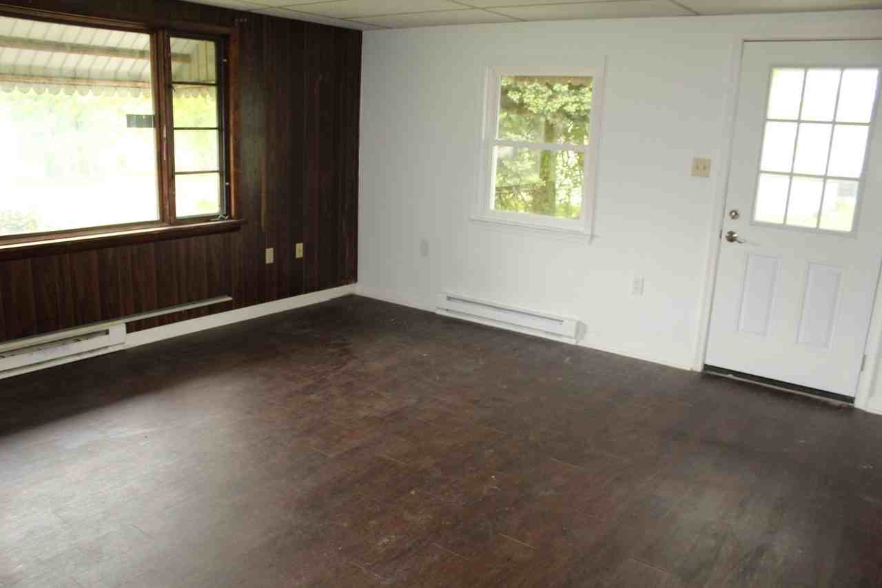 837 York St - Photo 2 of 6