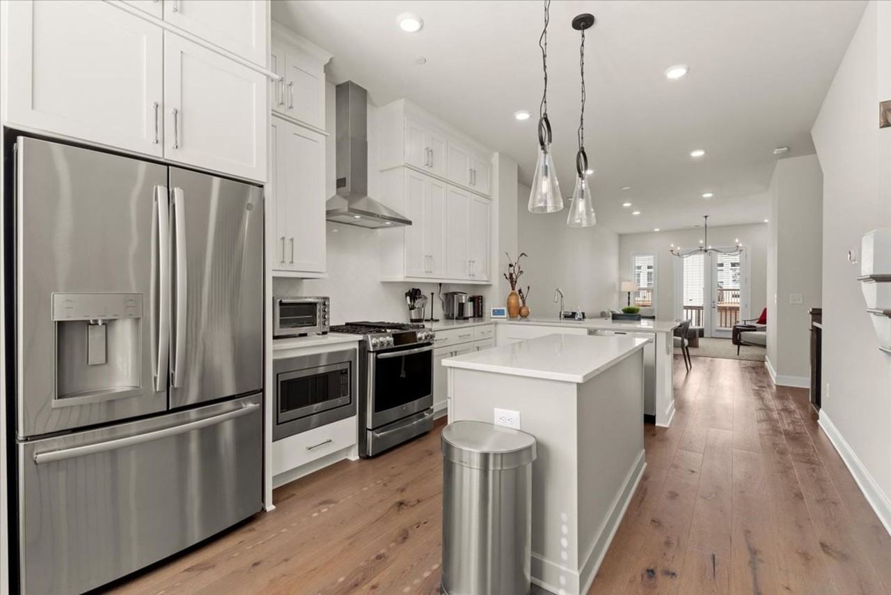 4217 Deming Cir - Photo 3 of 29