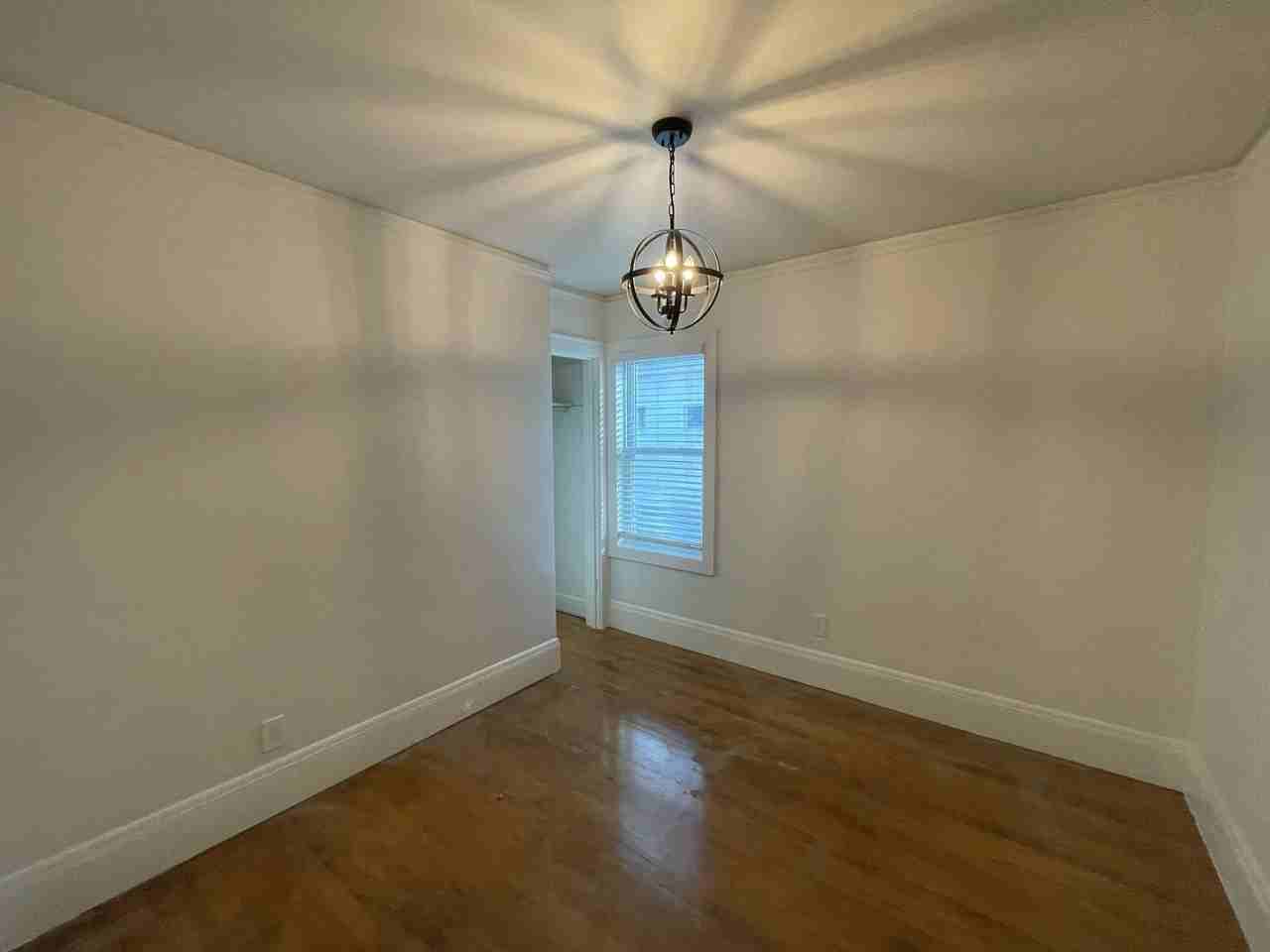 911 W Eula Ct - Photo 3 of 6