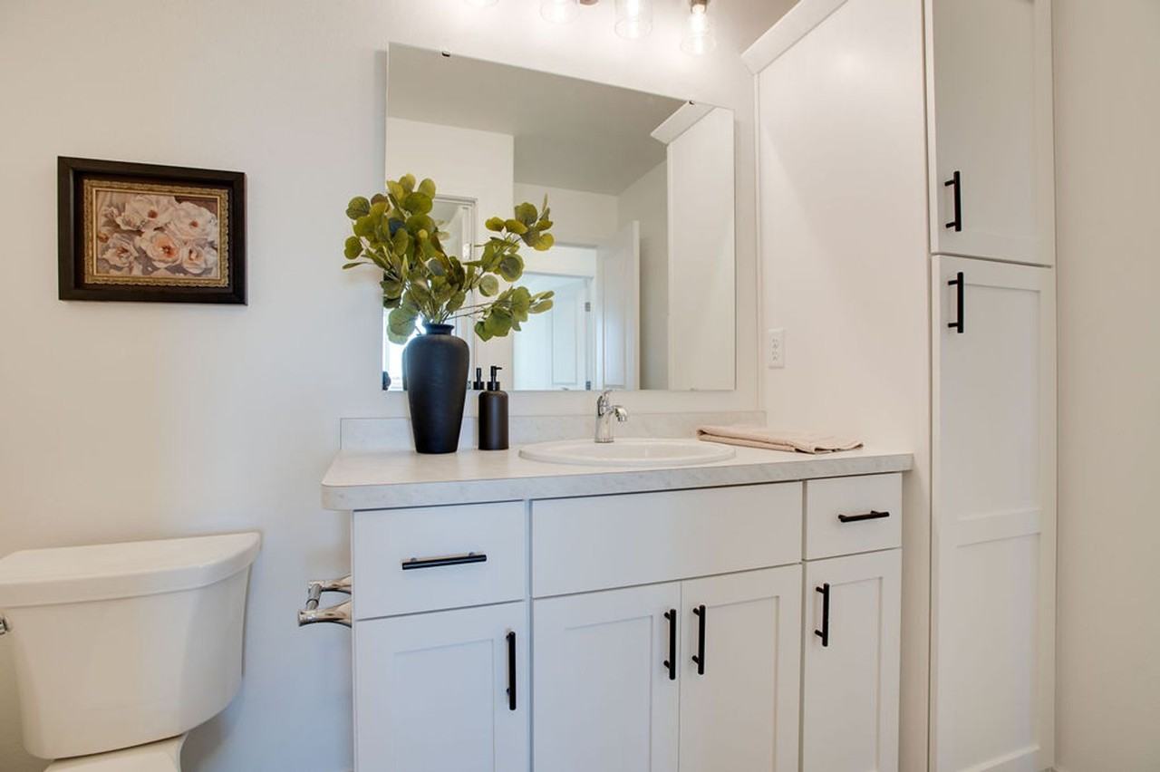 1186 Marlys Dr W - Photo 6 of 31