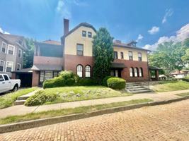 featured image of 1939 Crafton Blvd