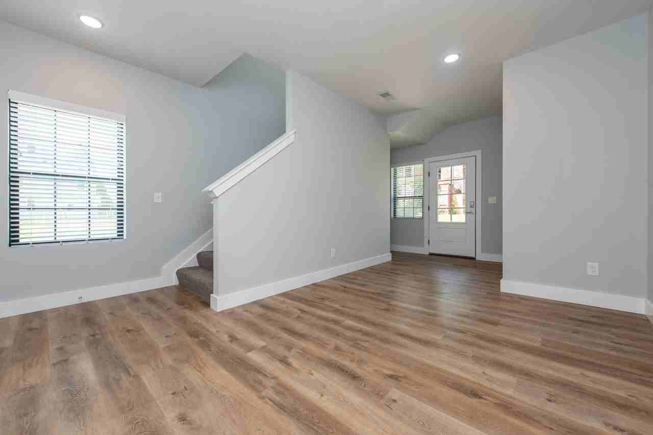 The Carraige House - Photo 2 of 5