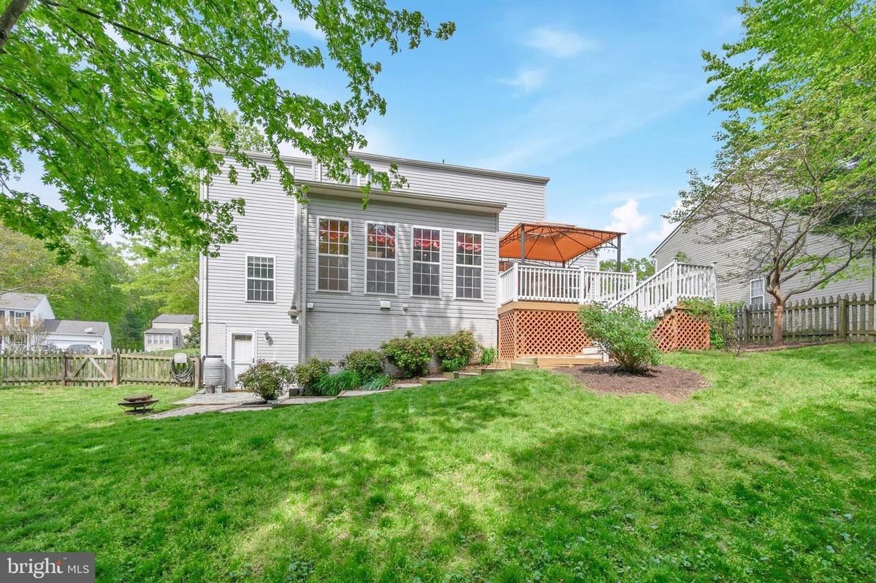 7 Jade Dr - Photo 2 of 41