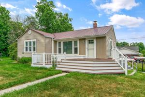 featured image of 407 Robertson St