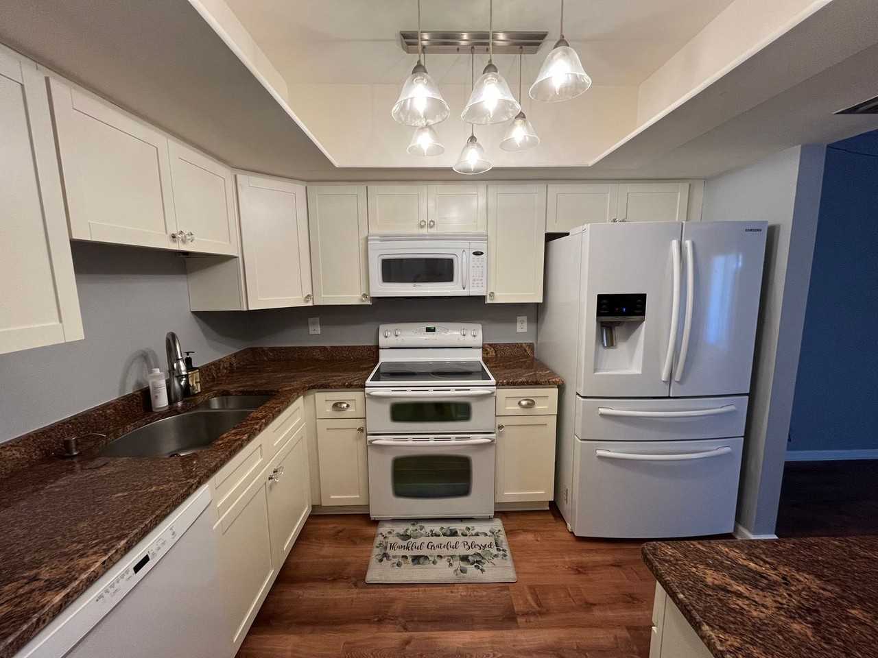 1131 Steven Patrick Ave - Photo 2 of 16