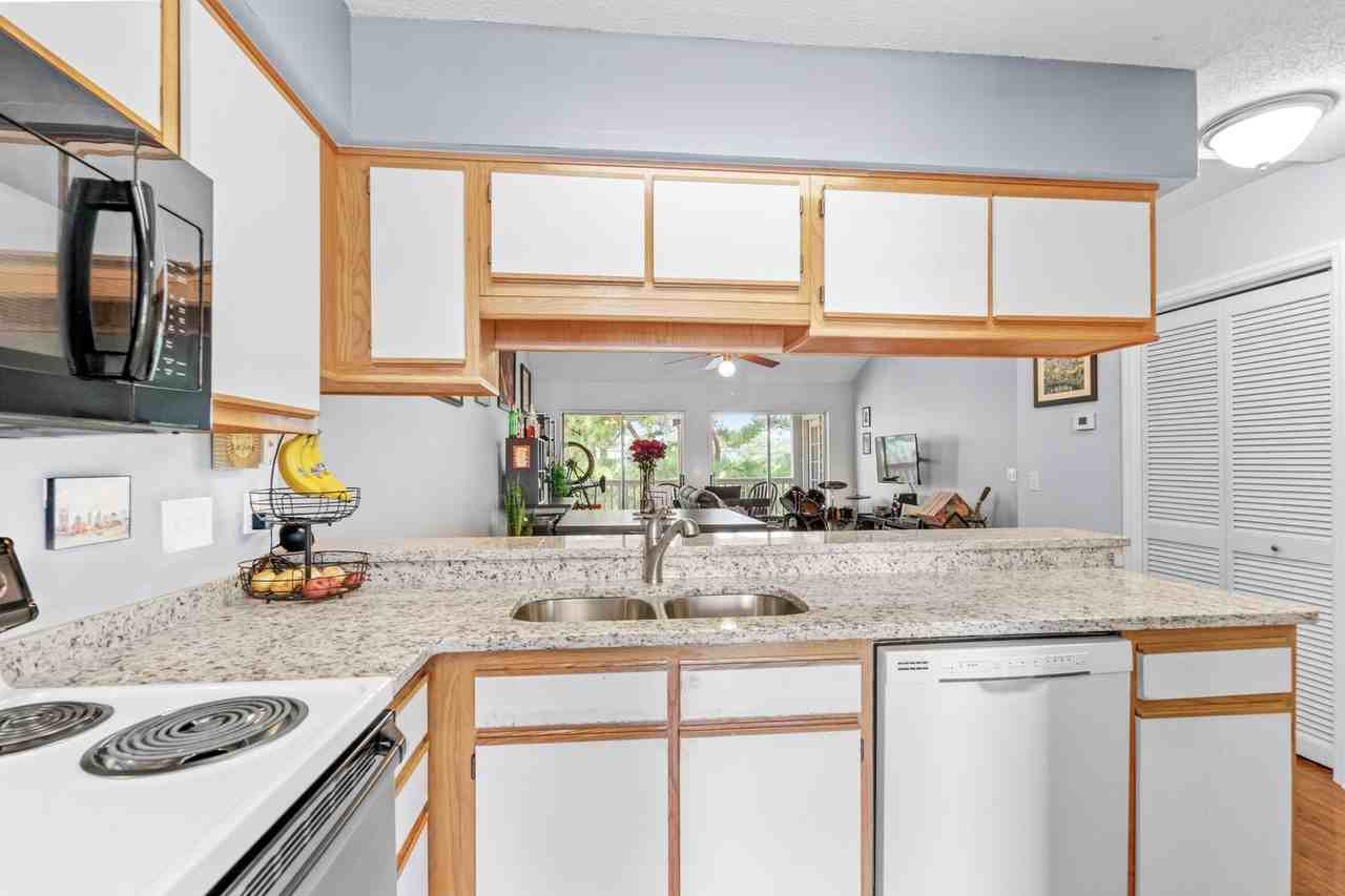 4930 Windsor Green Way #302 - Photo 7 of 27