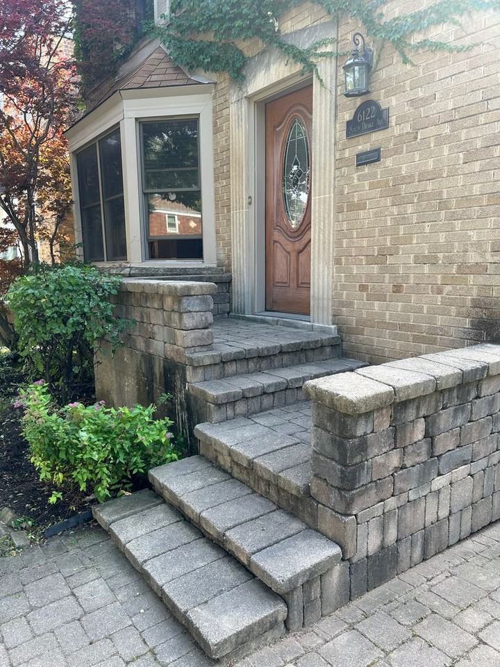 6122 N Drake Ave - Photo 4 of 30