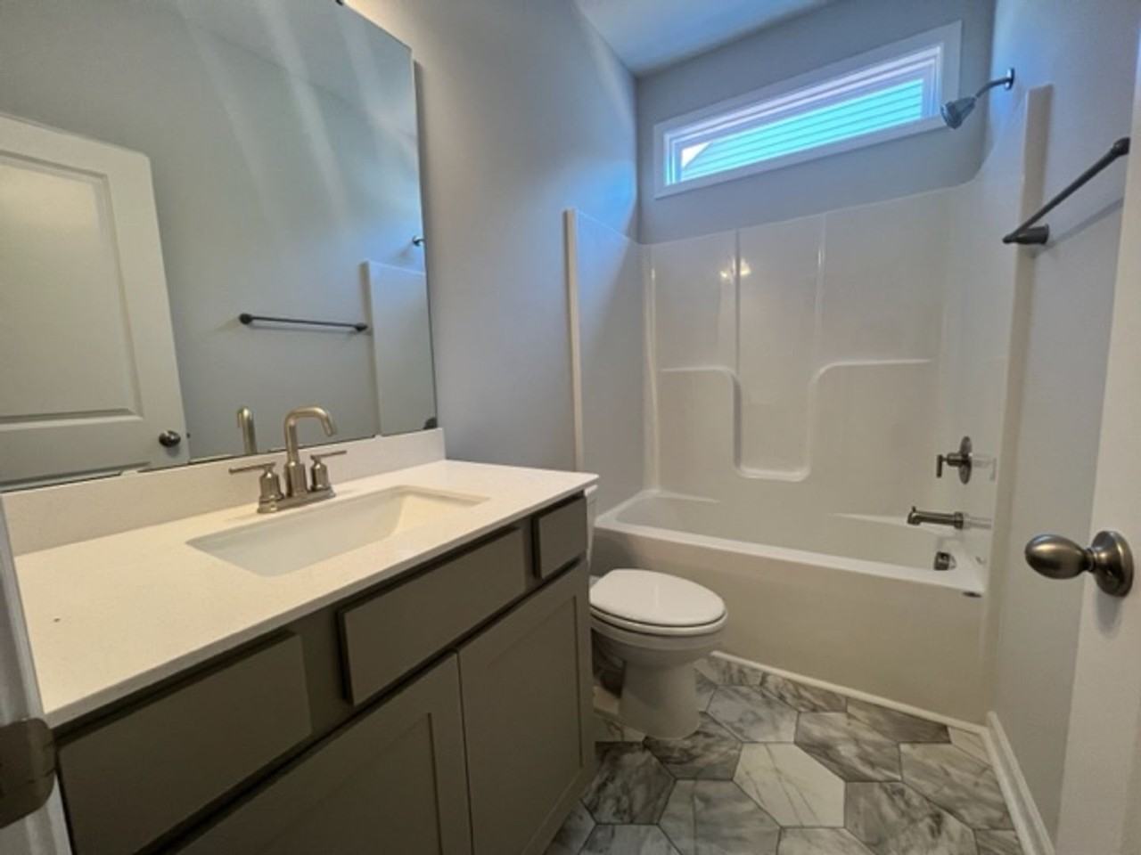 221 Sandpiper St - Photo 5 of 11