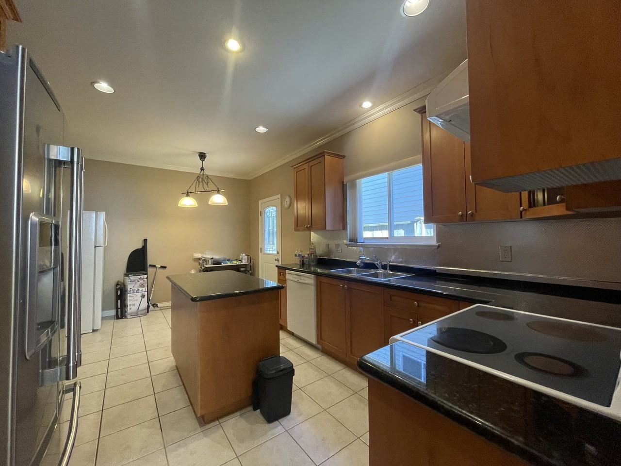 6772 Ashworth Avenue - Photo 3 of 16