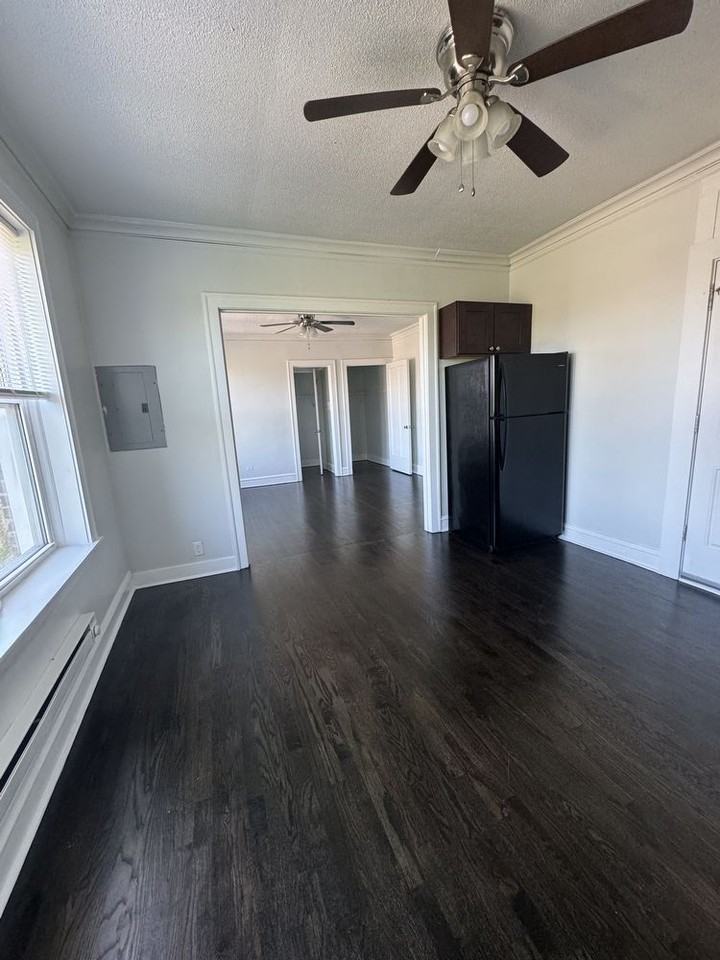 7415 7415 S Colfax 1B #1B - Photo 2 of 5