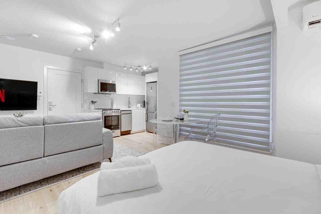 1757 St Denis - Photo 2 of 7