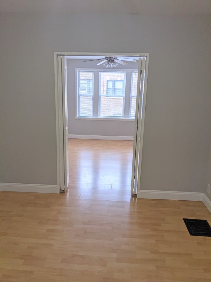 3704 Hereford St #1S - Photo 5 of 6