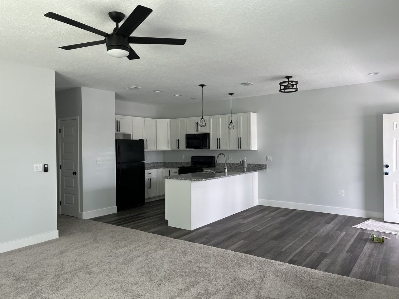 450 Nw Lake City Ave #101 - Photo 3 of 15