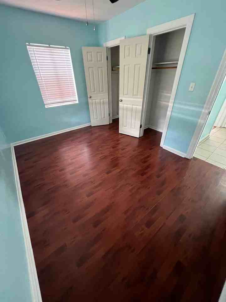 509 Se 7th St #NA - Photo 3 of 13