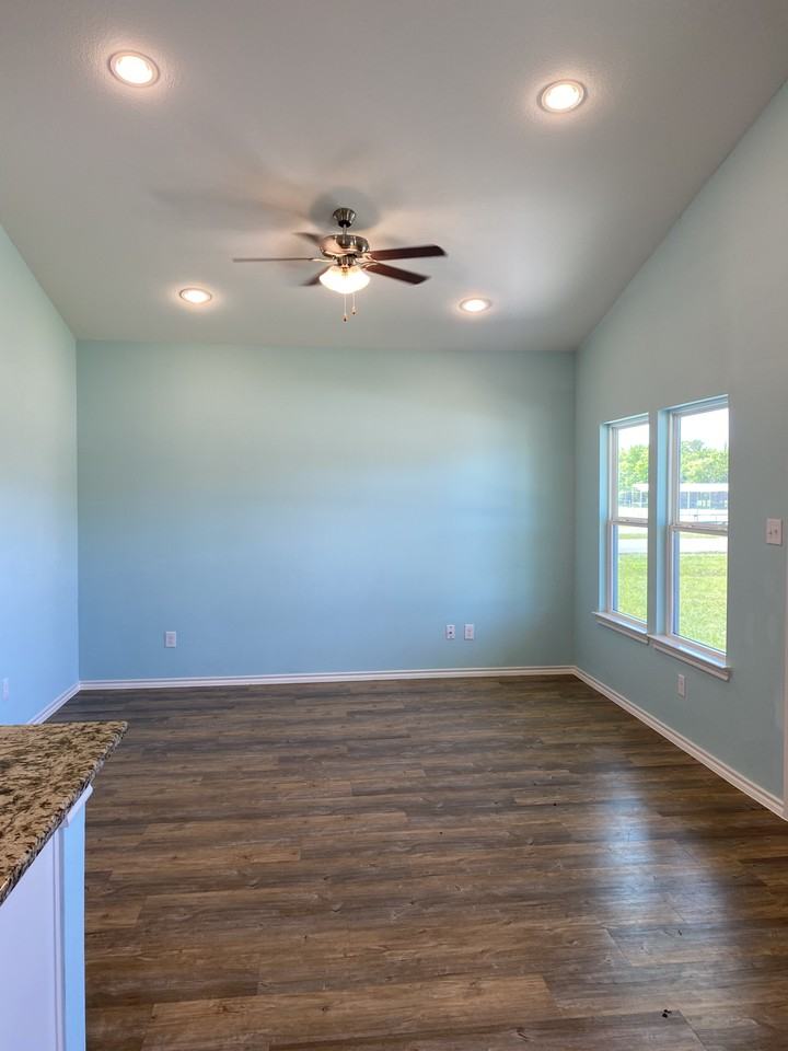 1049 Chesnut Ln #NA - Photo 3 of 14